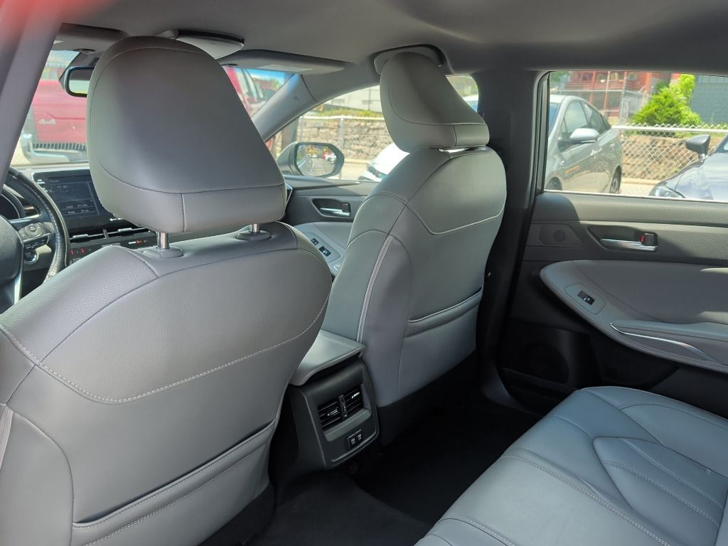 2019 Toyota Avalon XLE Worcester MA