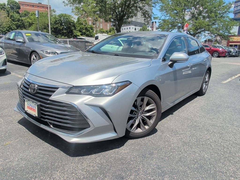 2019 Toyota Avalon XLE
