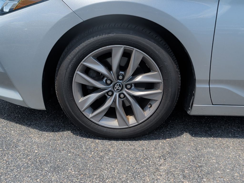 2019 Toyota Avalon XLE Worcester MA