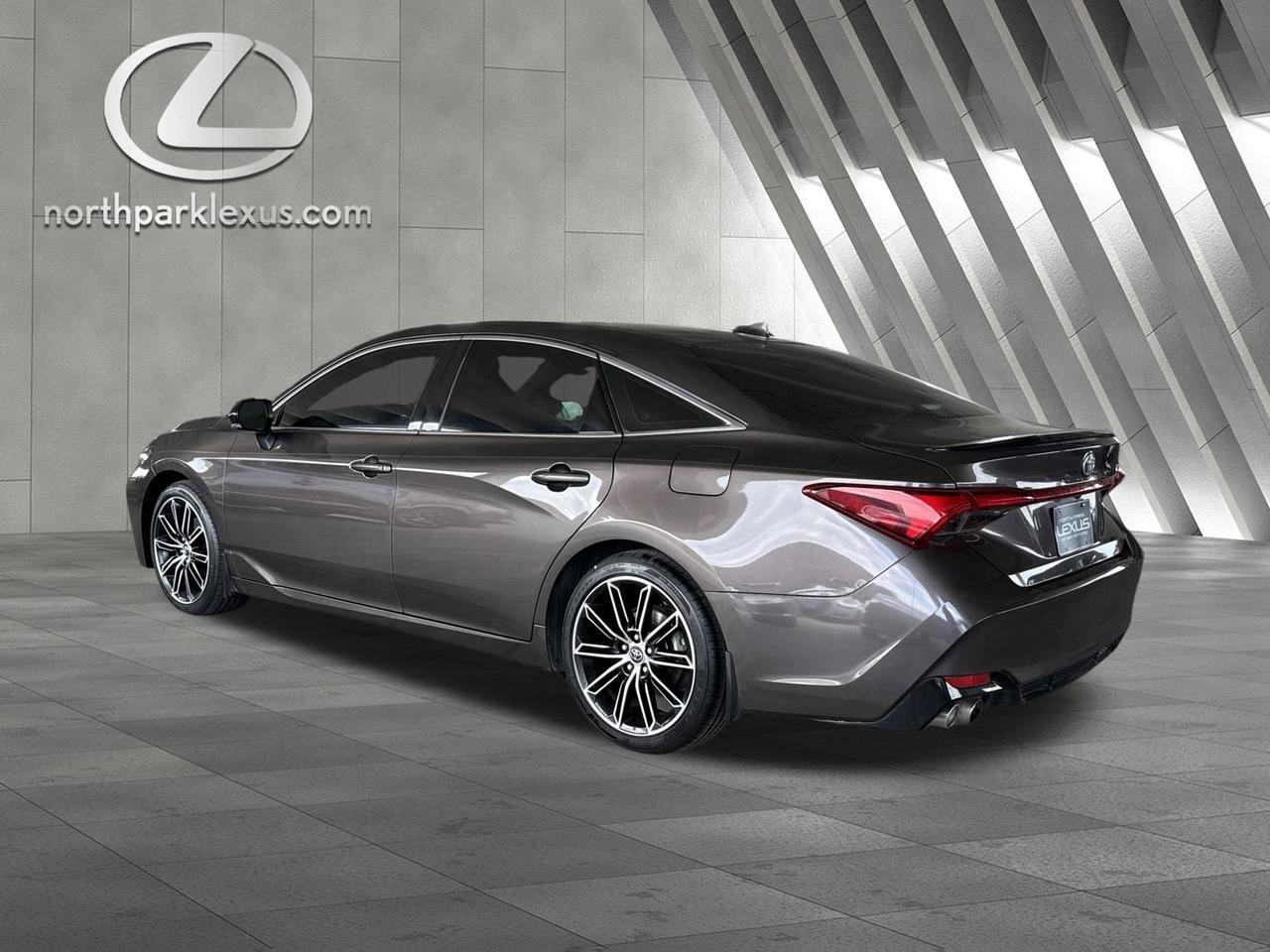 2019 Toyota Avalon XSE