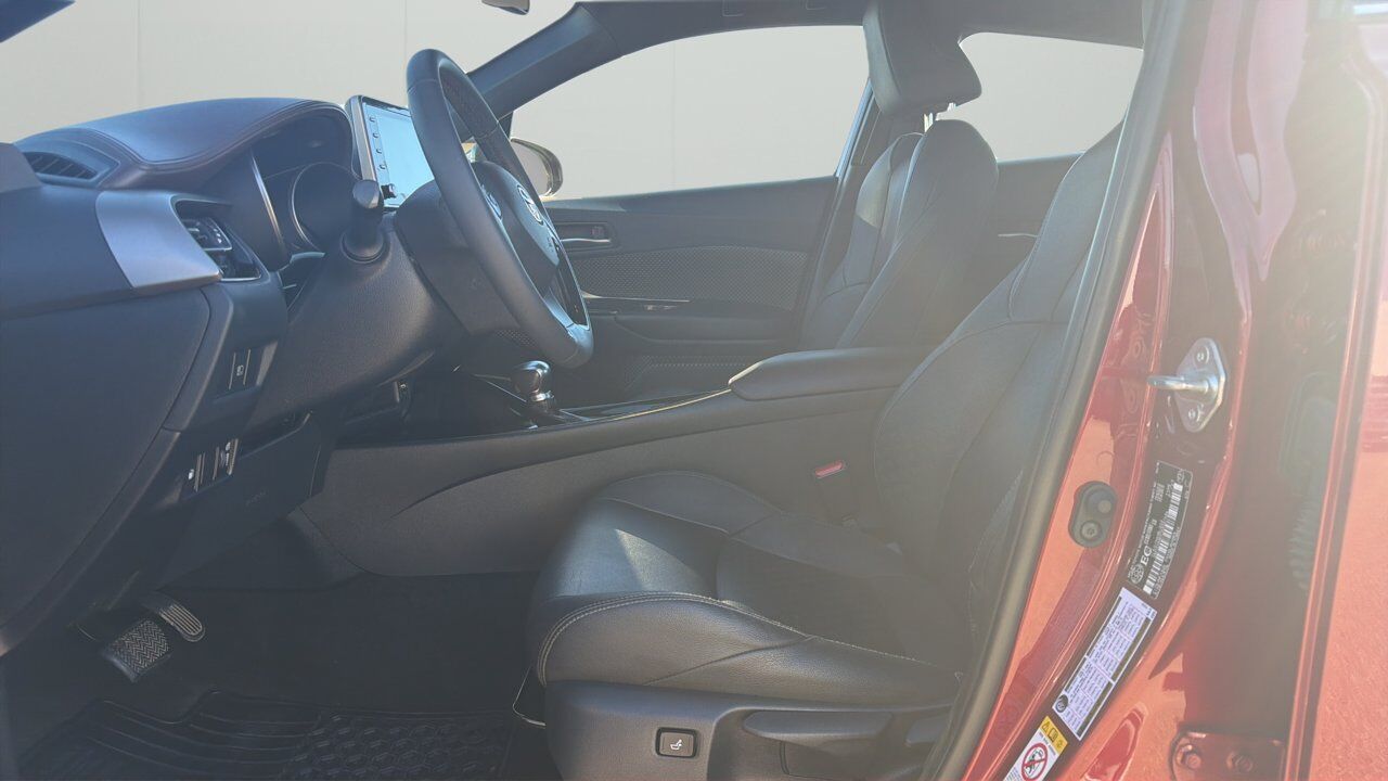 2019 Toyota C-HR XLE PREMIUM FWD Sherwood Park AB