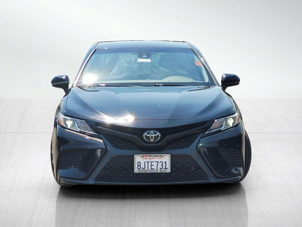 2019 Toyota CAMRY SE