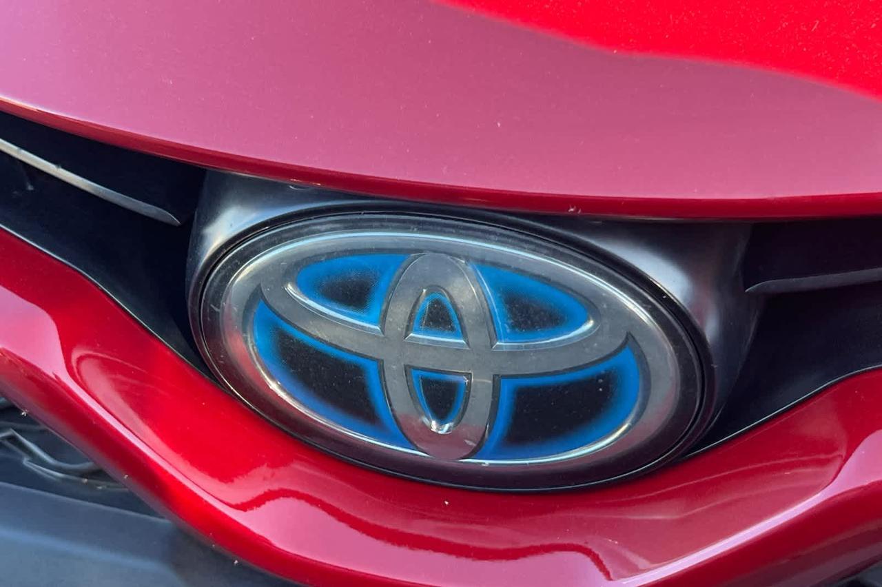 2019 Toyota Camry Hybrid SE Roseville CA