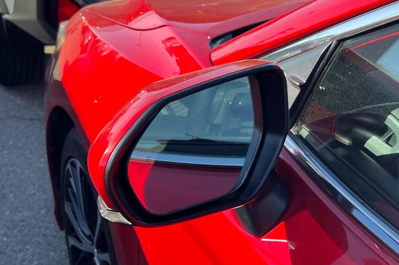 2019 Toyota Camry Hybrid SE Roseville CA