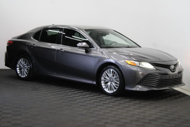 2019 Toyota Camry Hybrid XLE