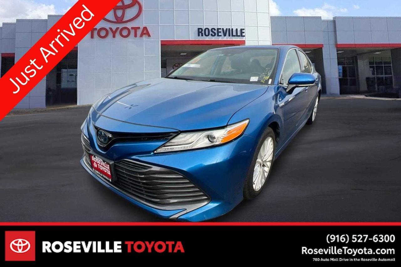 2019 Toyota Camry Hybrid XLE
