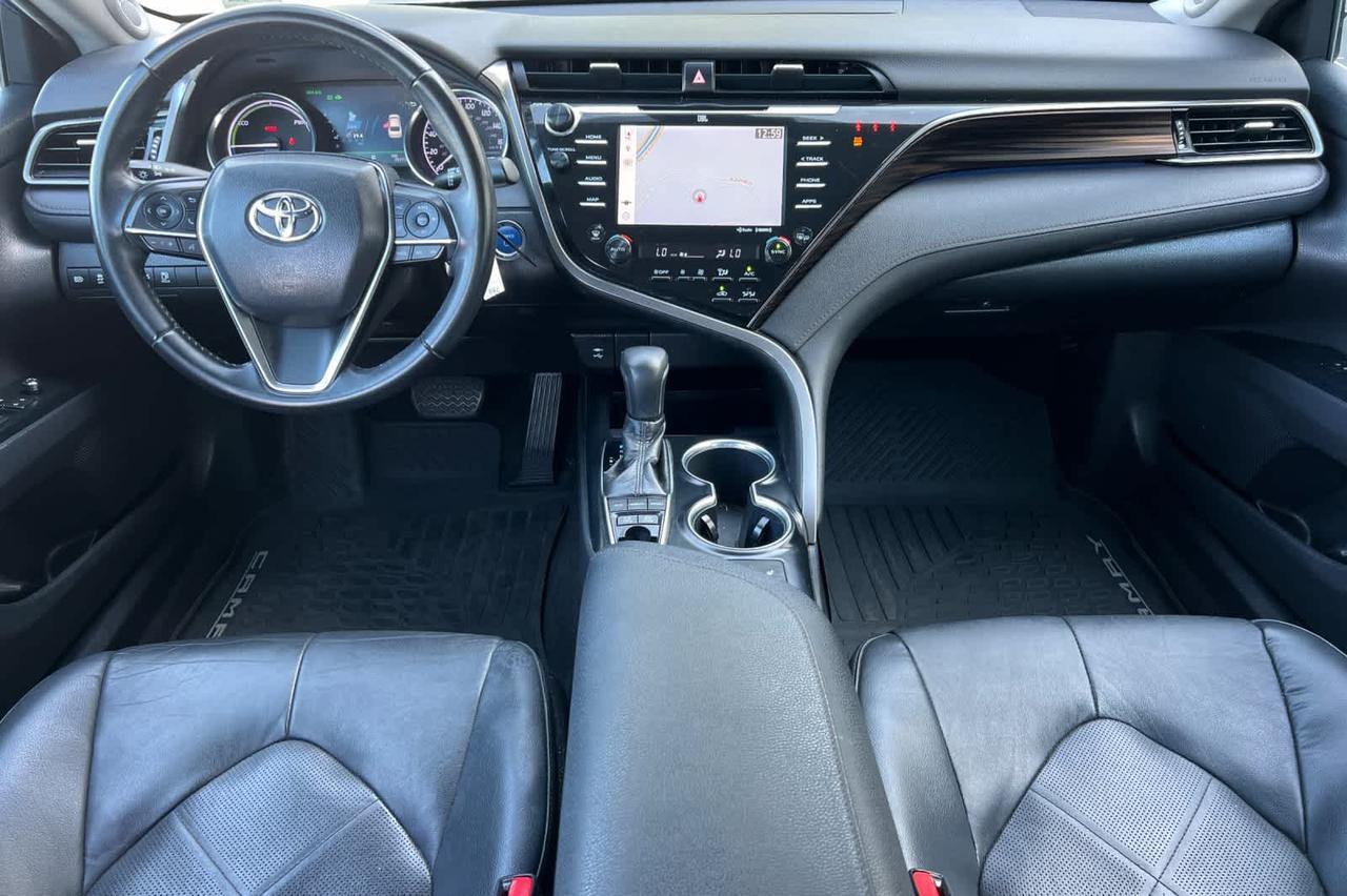 2019 Toyota Camry Hybrid XLE