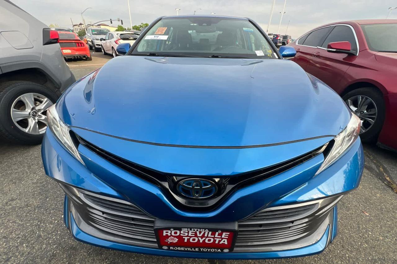 2019 Toyota Camry Hybrid XLE