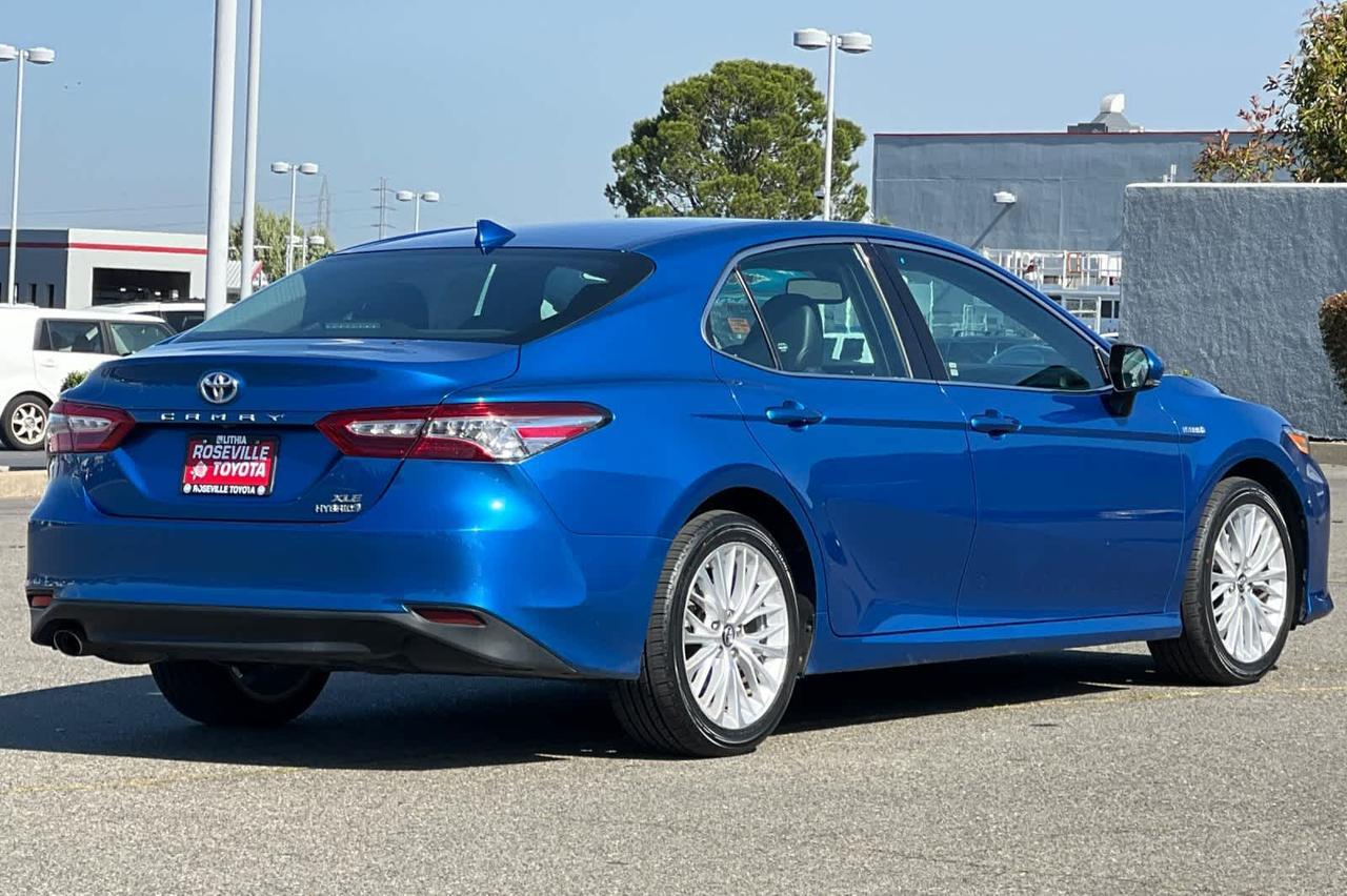 2019 Toyota Camry Hybrid XLE