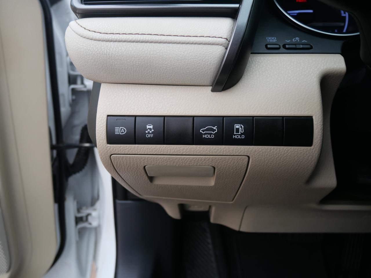 2019 Toyota Camry Hybrid XLE San Juan TX