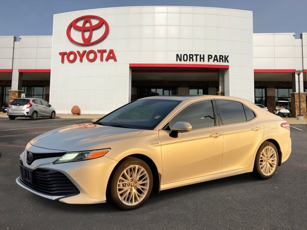 2019 Toyota Camry Hybrid