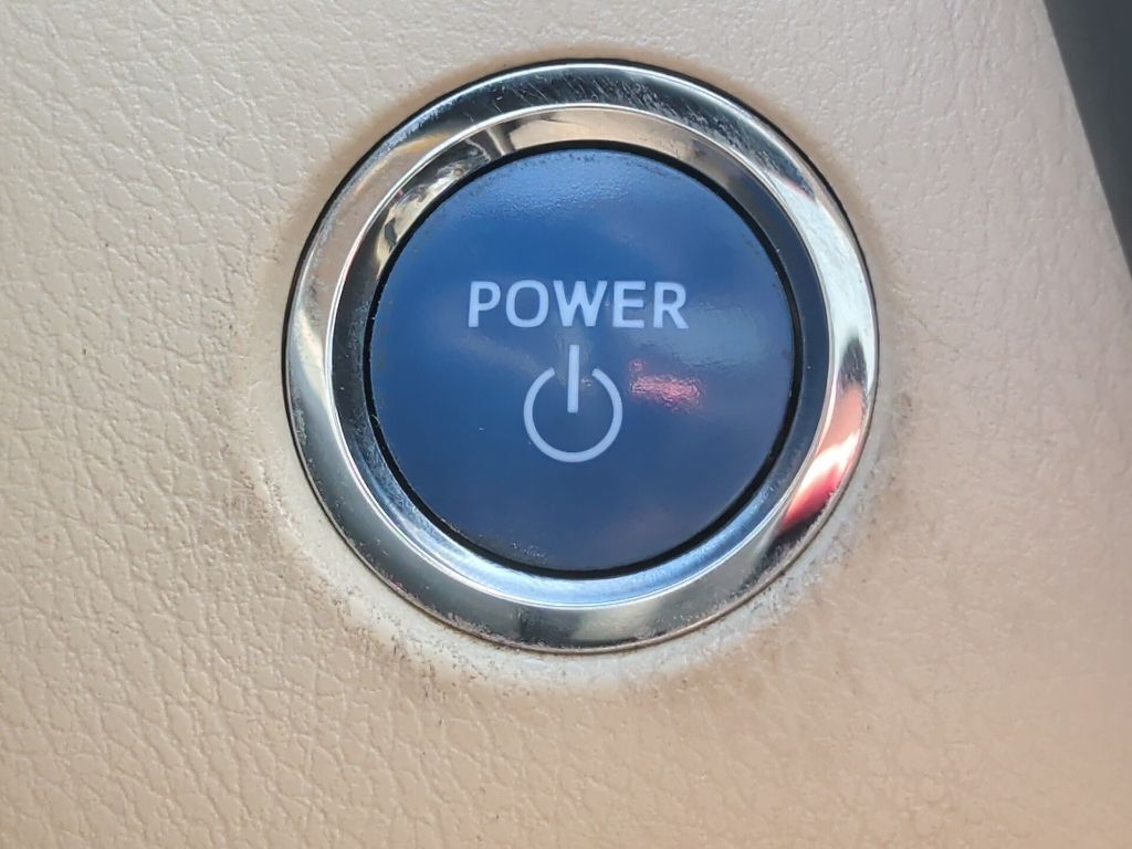 2019 Toyota Camry Hybrid XLE Worcester MA