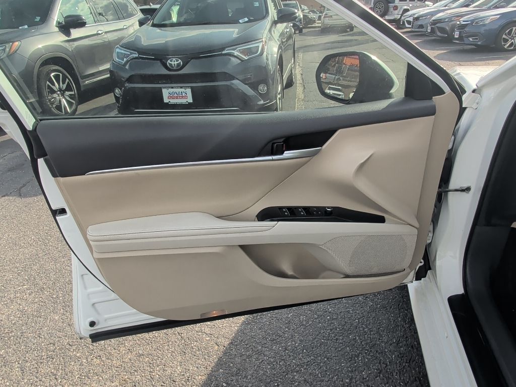 2019 Toyota Camry Hybrid XLE Worcester MA