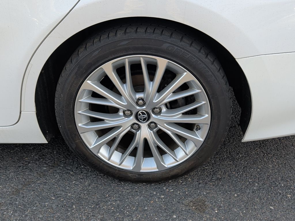 2019 Toyota Camry Hybrid XLE Worcester MA