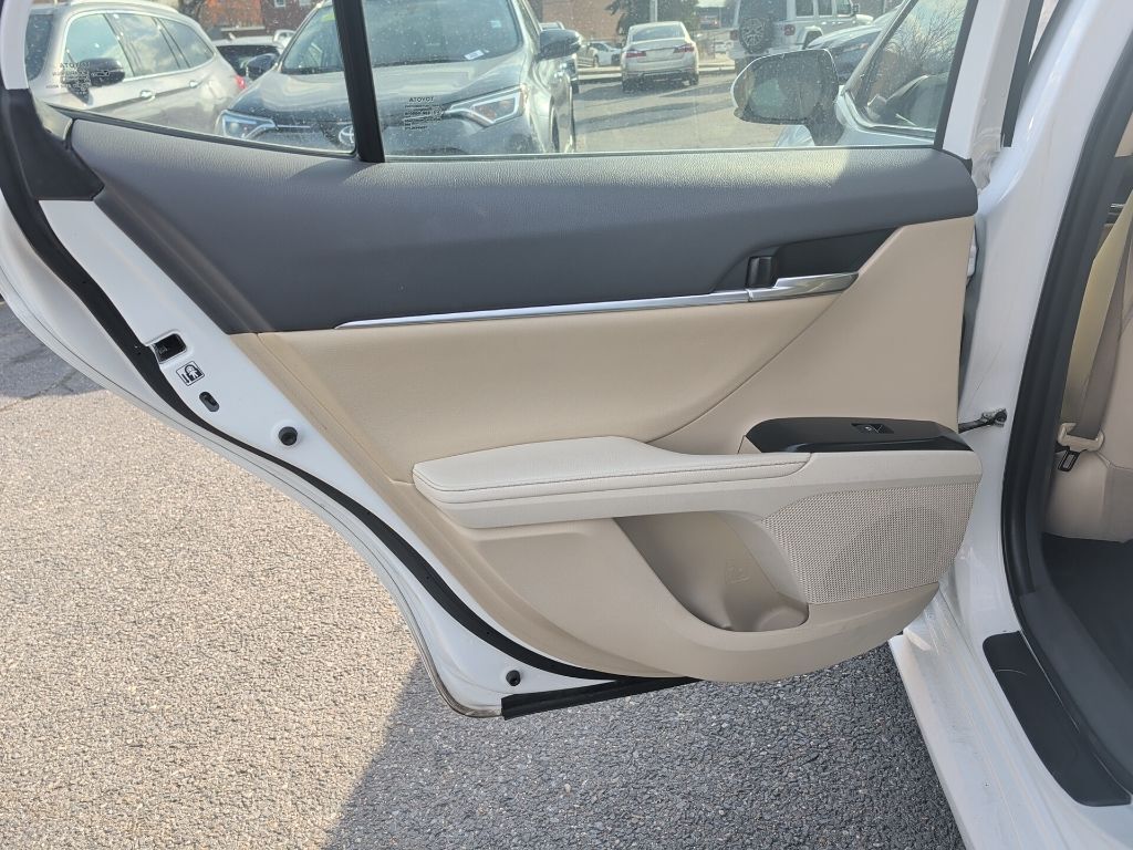 2019 Toyota Camry Hybrid XLE Worcester MA
