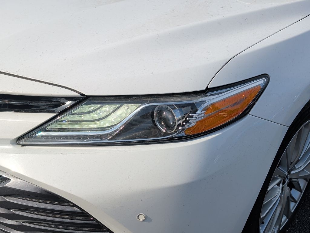 2019 Toyota Camry Hybrid XLE