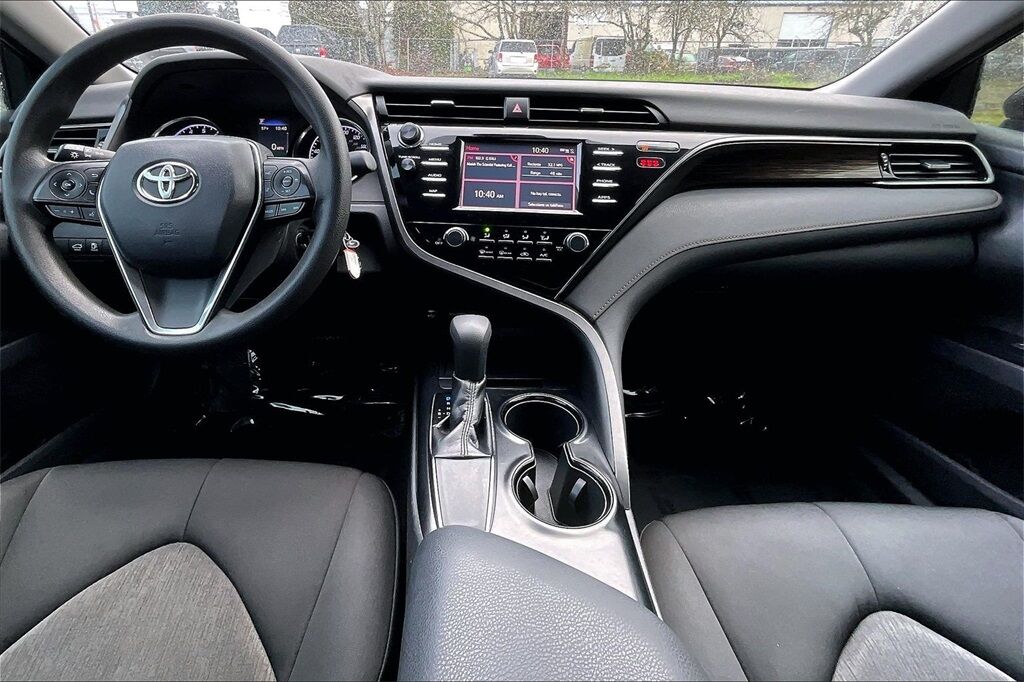 2019 Toyota Camry LE OR