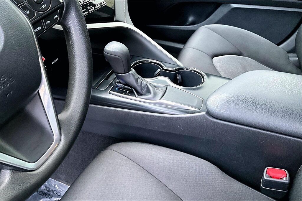 2019 Toyota Camry LE OR