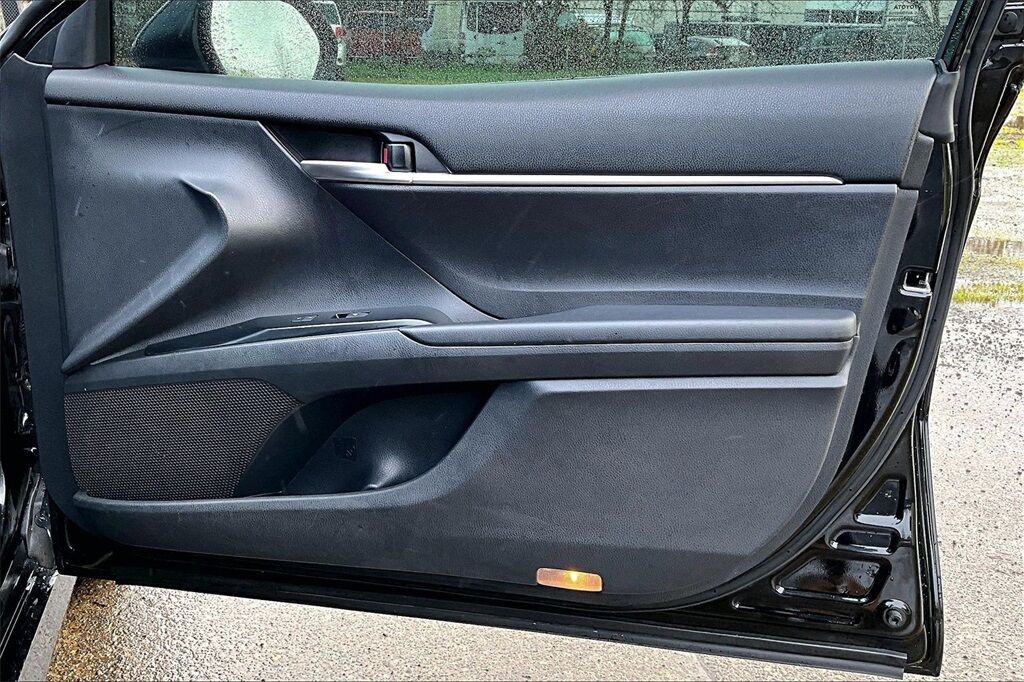 2019 Toyota Camry LE OR