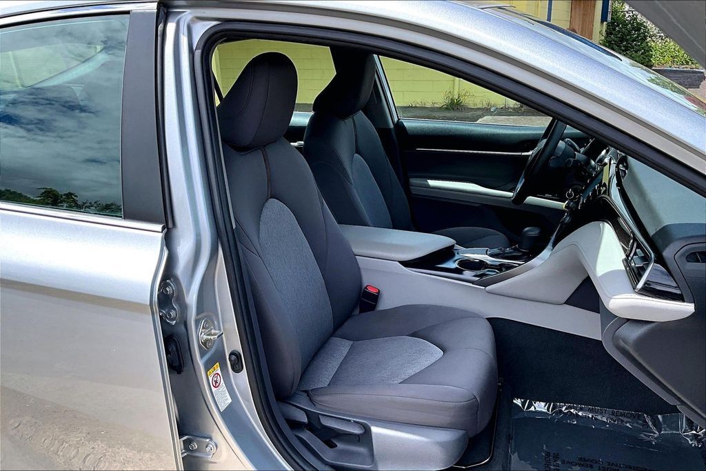 2019 Toyota Camry LE OR