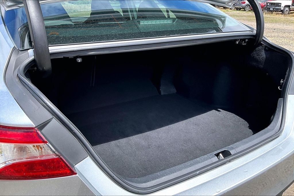 2019 Toyota Camry LE OR