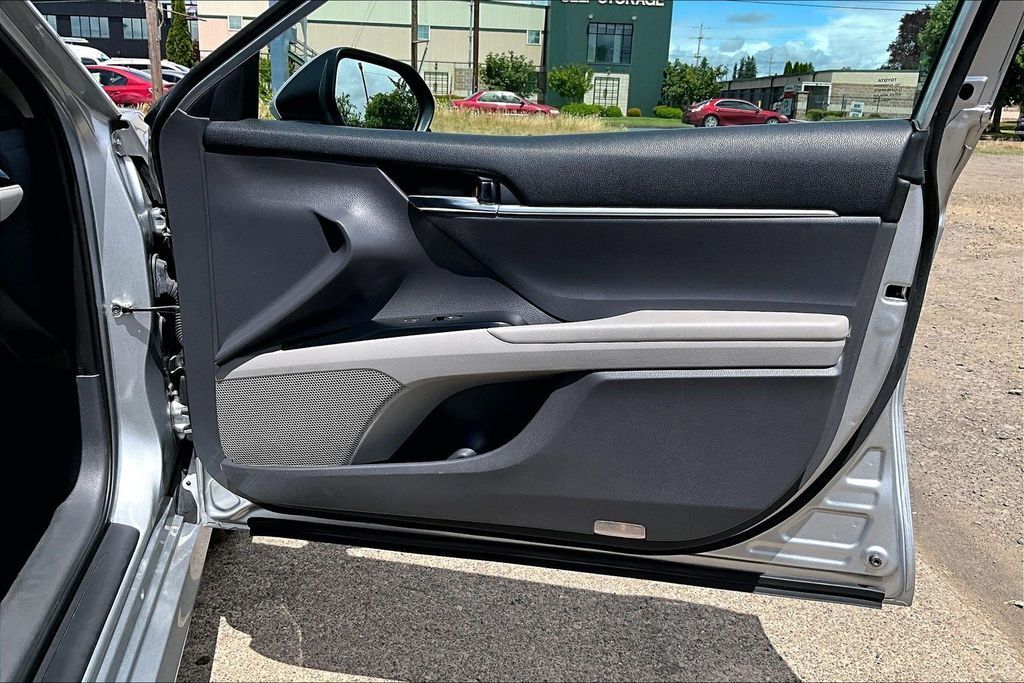 2019 Toyota Camry LE OR