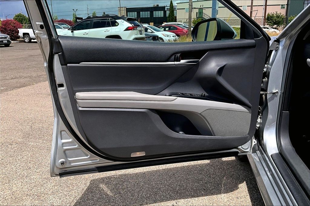2019 Toyota Camry LE OR