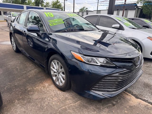 2019 Toyota Camry LE