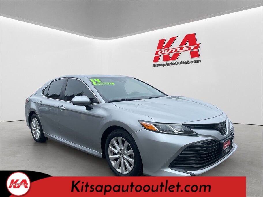 2019 Toyota Camry LE Sedan 4D