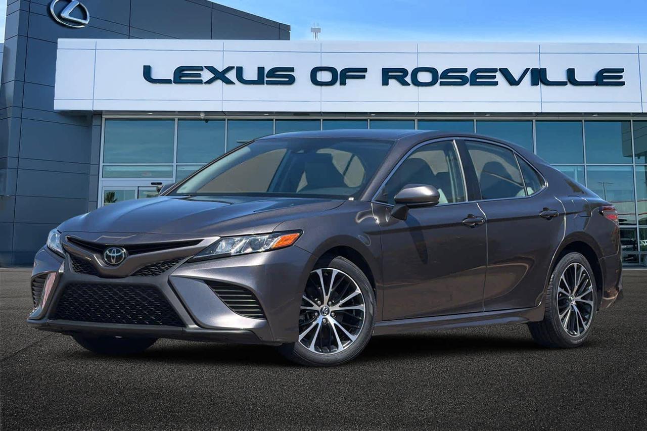 2019 Toyota Camry SE