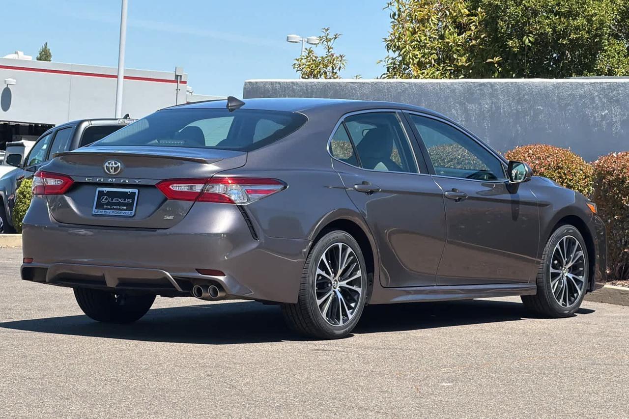 2019 Toyota Camry SE