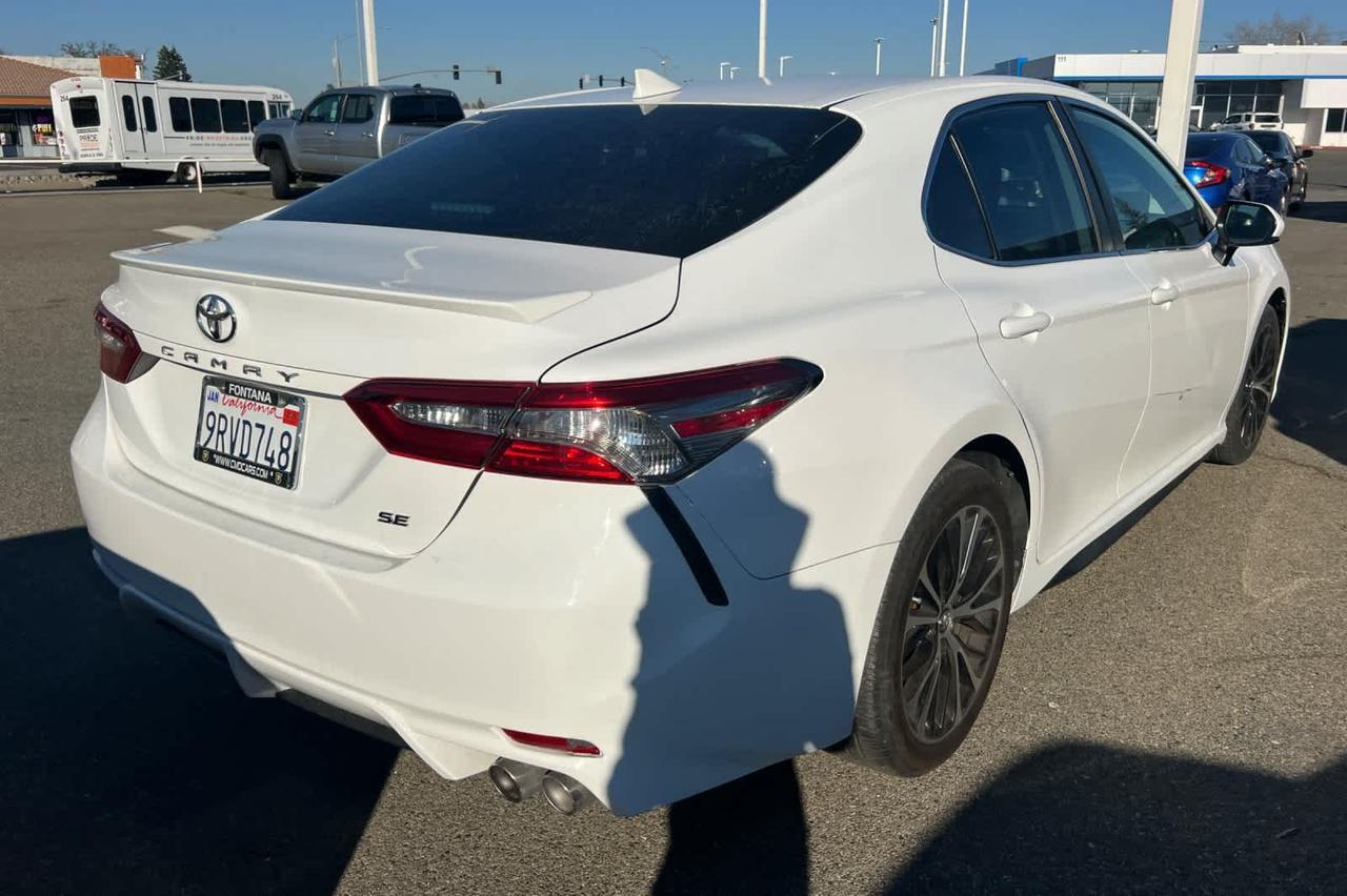2019 Toyota Camry SE