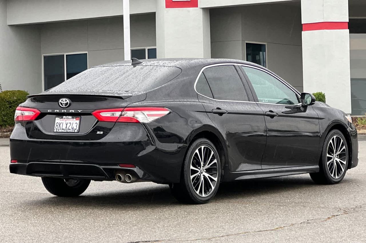 2019 Toyota Camry SE