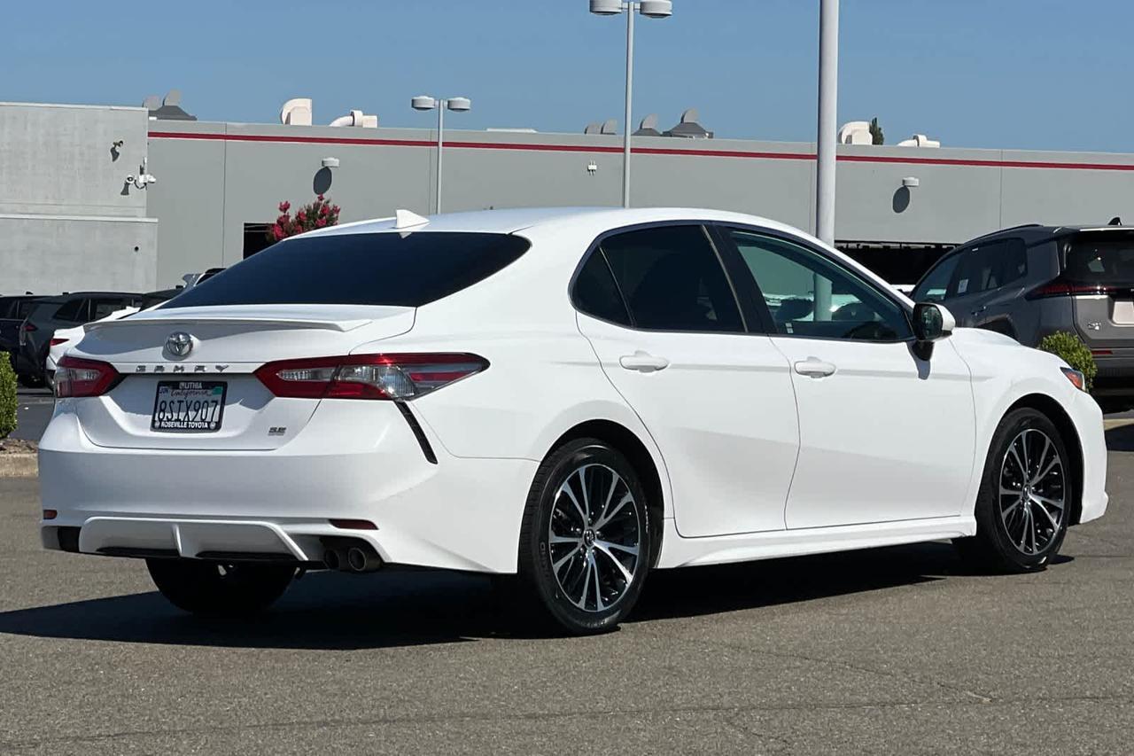 2019 Toyota Camry SE