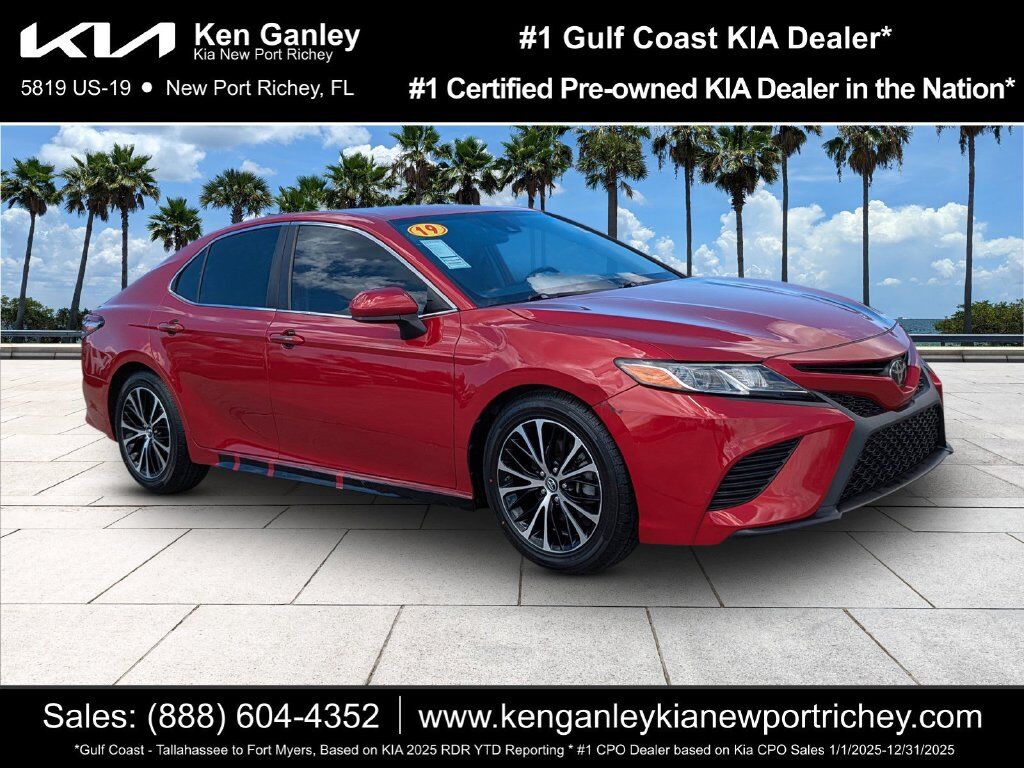 2019 Toyota Camry SE