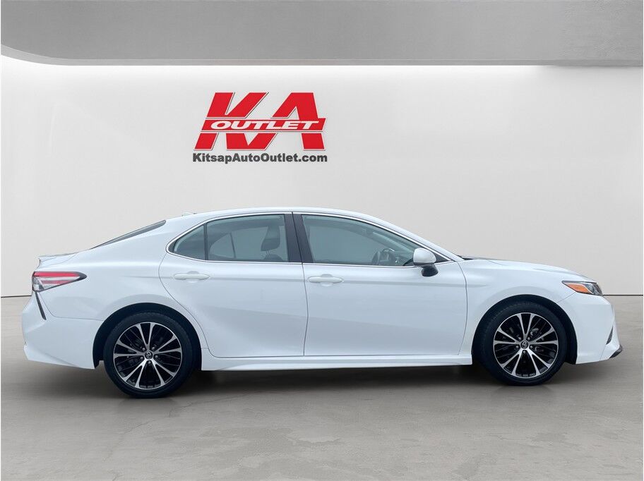 2019 Toyota Camry SE Sedan 4D