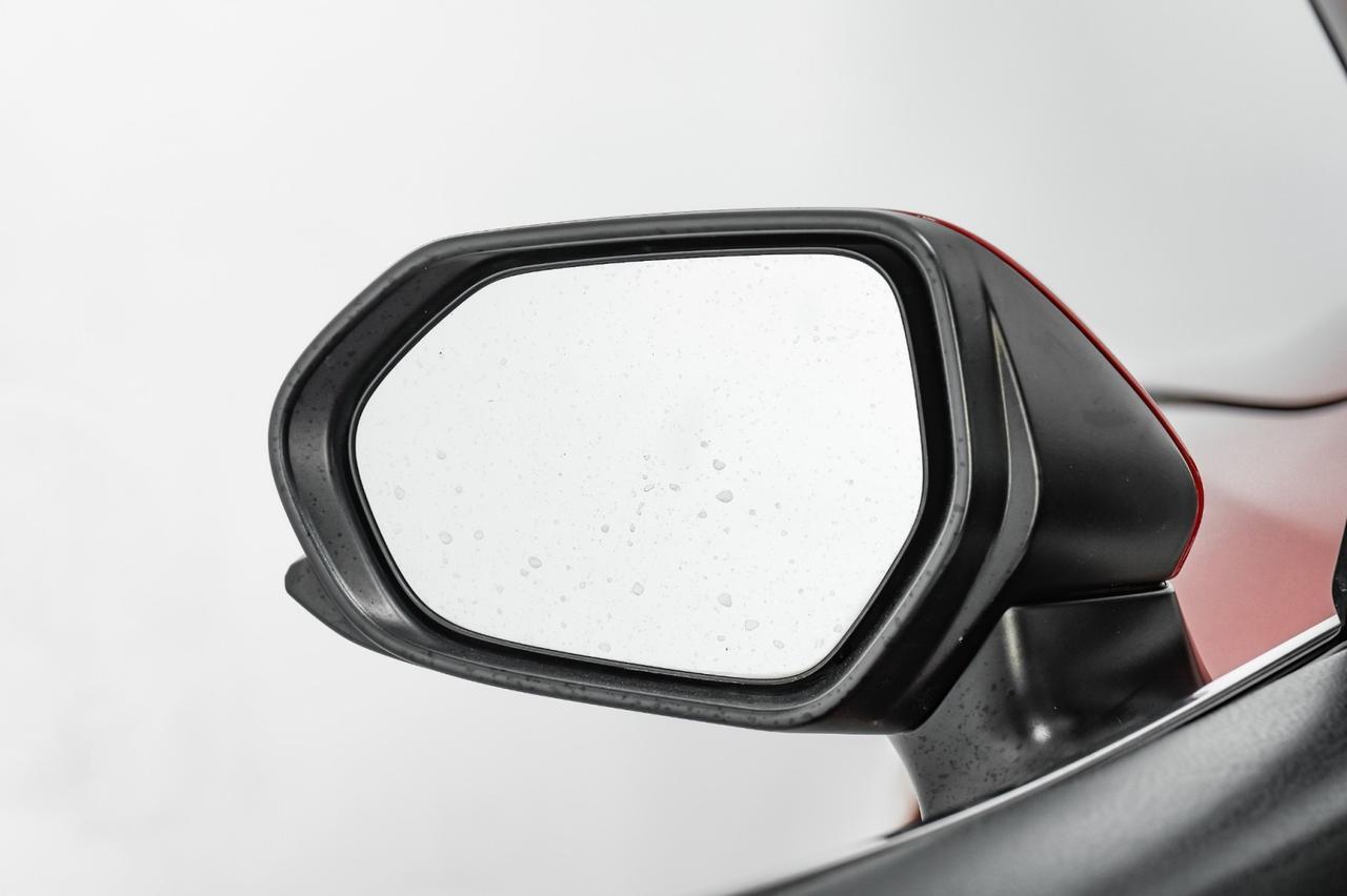 2019 Toyota Camry SE TOYOTA SAFETY SENSE LEATHER/CLOTH SEATS REAR CAMERA POWER DRIVER SEAT Carrollton TX