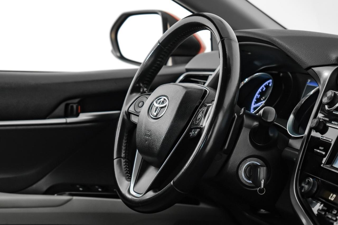 2019 Toyota Camry SE TOYOTA SAFETY SENSE LEATHER/CLOTH SEATS REAR CAMERA POWER DRIVER SEAT Carrollton TX