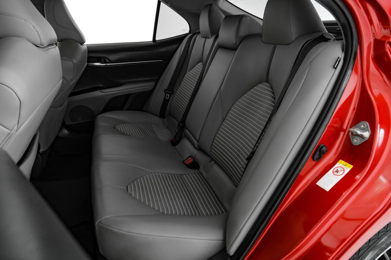 2019 Toyota Camry SE TOYOTA SAFETY SENSE LEATHER/CLOTH SEATS REAR CAMERA POWER DRIVER SEAT Carrollton TX