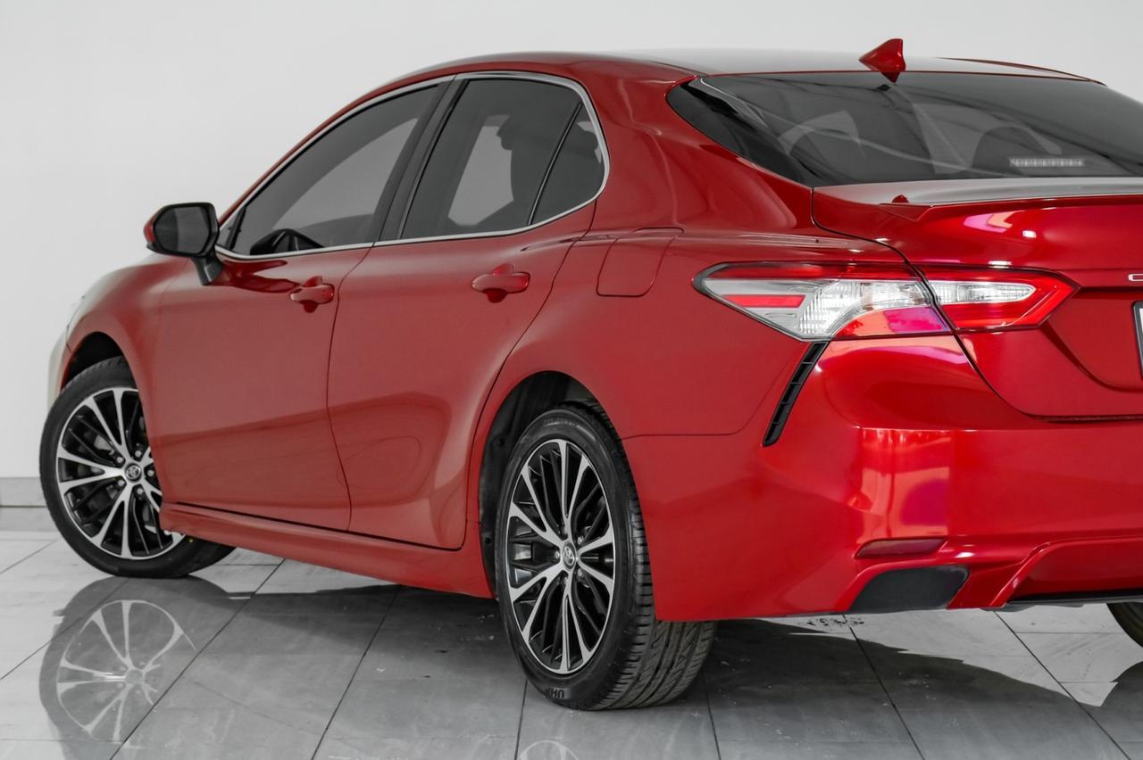 2019 Toyota Camry SE TOYOTA SAFETY SENSE LEATHER/CLOTH SEATS REAR CAMERA POWER DRIVER SEAT Carrollton TX