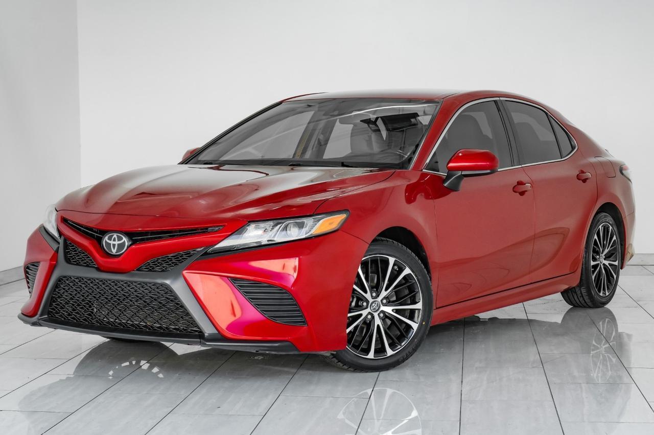 2019 Toyota Camry SE TOYOTA SAFETY SENSE LEATHER/CLOTH SEATS REAR CAMERA POWER DRIVER SEAT Carrollton TX