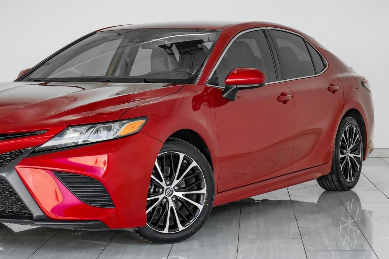 2019 Toyota Camry SE TOYOTA SAFETY SENSE LEATHER/CLOTH SEATS REAR CAMERA POWER DRIVER SEAT Carrollton TX