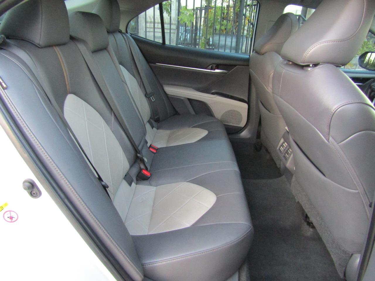 2019 Toyota Camry XLE V6 Auto (Natl) Grand Prairie TX