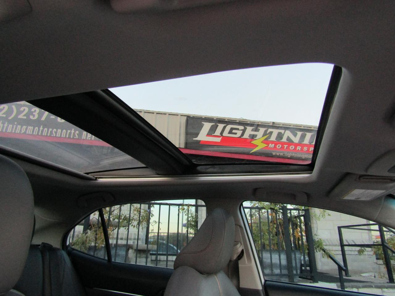 2019 Toyota Camry XLE V6 Auto (Natl) Grand Prairie TX