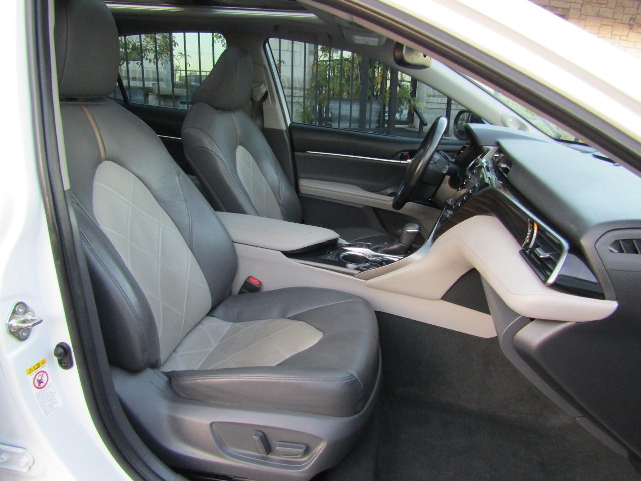 2019 Toyota Camry XLE V6 Auto (Natl) Grand Prairie TX