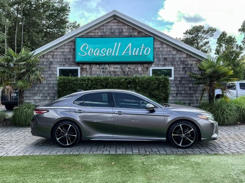 2019 Toyota Camry 2.5 Auto XSE's photo