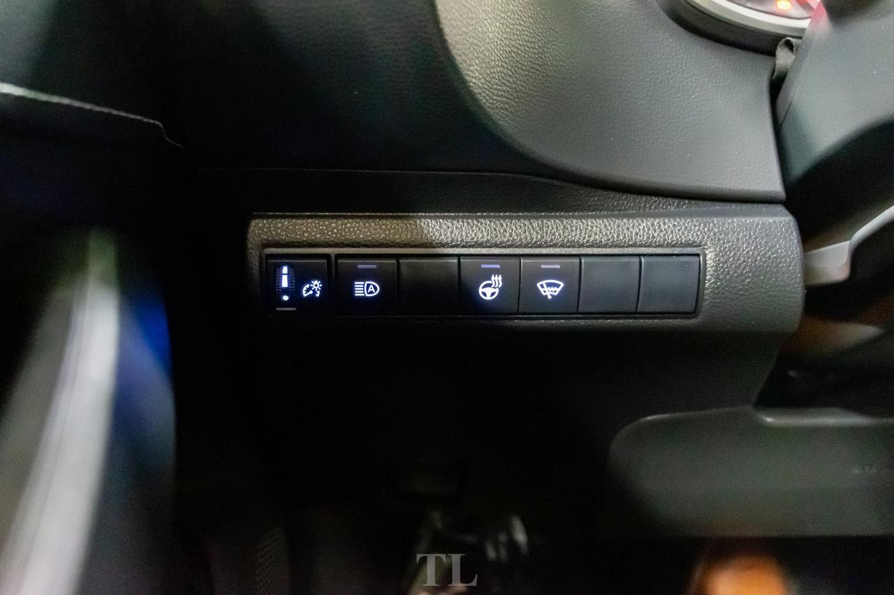 2019 Toyota Corolla SE Hatchback BCam Bluetooth Red Deer AB