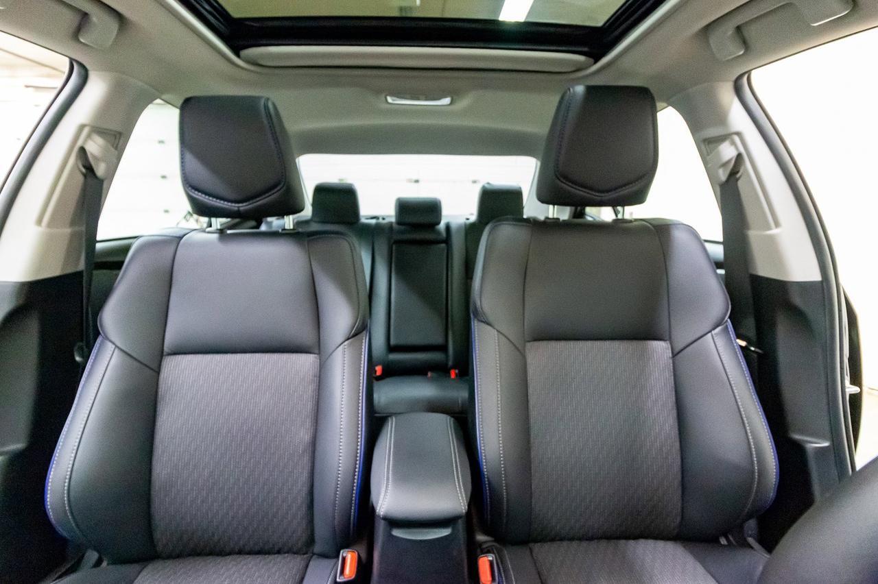 2019 Toyota Corolla SE Leatherette Roof BCam Red Deer AB