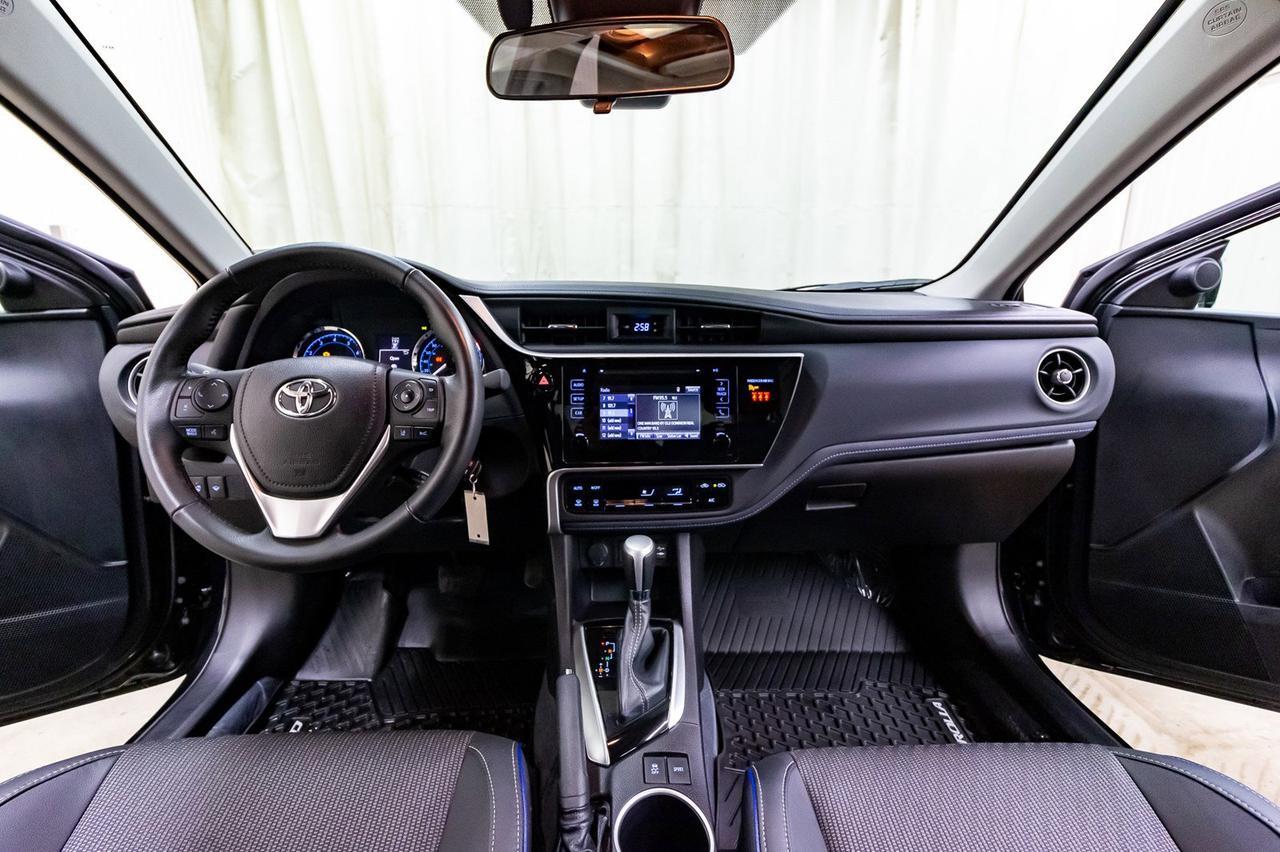 2019 Toyota Corolla SE Leatherette Roof BCam Red Deer AB