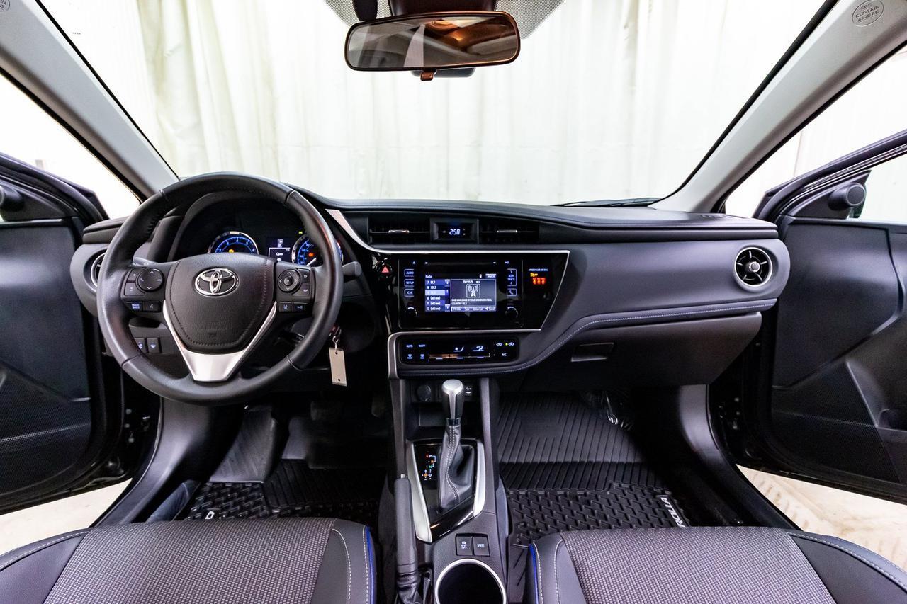 2019 Toyota Corolla SE Leatherette Roof BCam Red Deer AB